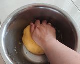 Foto langkah ke 2 dari resep Donat Ubi.