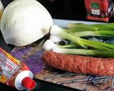 Une image de l'étape 1 de Soupe au chou blanc et à la saucisse fumée.