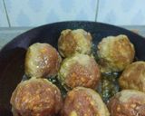 Foto langkah ke 5 dari resep Bola Daging isi Telur Puyuh Pedas Manis.
