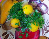 Foto del paso 3 de la receta: Revuelto de huevos con cebolletas tiernas, ajos y atún rojo