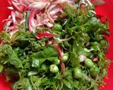 Foto langkah ke 1 dari resep Daun paku kecombrang masak lemak.