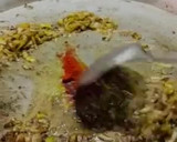 Foto del paso 3 de la receta: Paella de calamar con alcachofas, ajos tiernos y trigueros 🦑 🥘