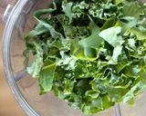 Hình bước làm 1 của món Smoothie Cải Kale Chanh Mật Ong