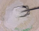 A picture of step 5 of Green Velvet Cupcakes.
