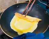 Hình bước làm 2 của món Trứng cuộn kiểu Nhật