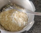 A picture of step 3 of Veg rice pulav.