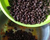 A picture of step 5 of Njahi (Turtle beans).