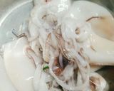 Hình bước làm 1 của món Mực rim nước mắm