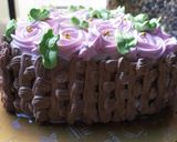 A picture of step 10 of Flower Basket Cake.