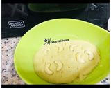 A picture of step 4 of 1 minute microwave cashew bread.