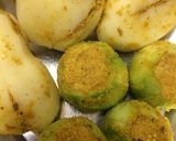 A picture of step 1 of Gujarati Bharva Sabzi.