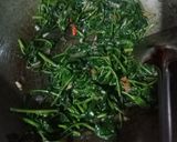 Foto langkah ke 4 dari resep Stir fry kangkung belacan.