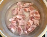 A picture of step 2 of Pork Rib and Vegetable Soup.