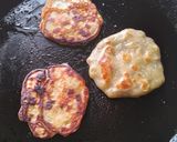 सिघाड़े और केले का पैनकेक (singhare aur kela ka pancake recipe in Hindi) रेसिपी चरण 3 फोटो