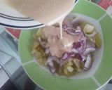 Foto del paso 5 de la receta: Ensalada de chayota / guatila / yota con cebolla morada.