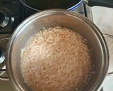 Foto del passaggio 2 della ricetta Risotto alle fragole