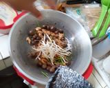 รูปขั้นตอนการทำที่ 3 ของ หมี่โคราชอกไก่เห็ดเผาะ