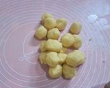 Foto langkah ke 4 dari resep Bolen Pisang Coklat.