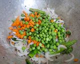 A picture of step 4 of Vermicelli upma.