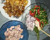 Foto langkah ke 1 dari resep 3. Oseng Cumi pelangi.