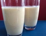 A picture of step 1 of Banana, Peach, Apricot Smoothie With Muesli.