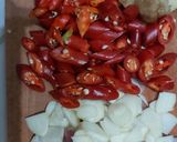 Foto langkah ke 1 dari resep Tumis Kerang Pedas.