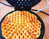 Hình bước làm 5 của món Pumpkin Waffles