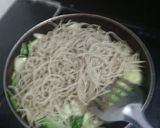 Foto langkah ke 4 dari resep Mie Goreng Terpaksa Vegan (Mengandung Prank).