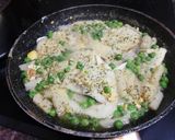 Foto del paso 3 de la receta: Merluza con guisantes