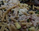Foto del passaggio 6 della ricetta Maccheroni speck e pecorino