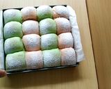 Foto langkah ke 6 dari resep Roti Sobek Lembut Pandan Strawberry.