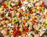 Foto del paso 3 de la receta: 🍋🟩🫙🐟Ensalada de garbanzos y atún al aliño de yogur y lima 🐟🫙🍋🟩