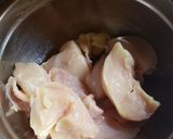 A picture of step 1 of Lemon chicken soup.