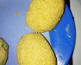 A picture of step 4 of Chicken Nargisi kabab.