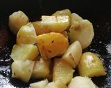 मटर आलू की सब्जी (matar aloo ki sabzi recipe in Hindi) रेसिपी चरण 1 फोटो