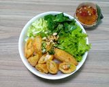 Hình bước làm 4 của món Bún chả giò
