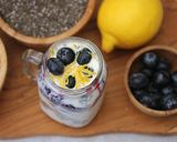 Gambar langkah 3 resipi Overnight Oatmeal Blueberry Lemon.