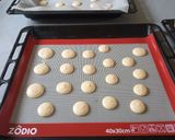 A picture of step 4 of Vanilla Macarons.