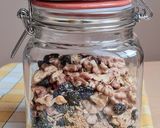 Foto del paso 5 de la receta: Granola a la canela, sin azúcares agregados ni edulcorantes ni miel (proteica y vegana)