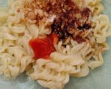 Foto langkah ke 1 dari resep Donat Indomie.