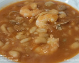 Foto del paso 10 de la receta: Judías blancas con langostinos y chirlas enfadadas
