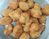 A picture of step 2 of Mangodi curry.