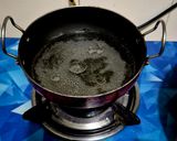 A picture of step 1 of White Sauce Pasta.