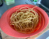 Foto del paso 3 de la receta: Chow Mein con pollo (炒麵)
