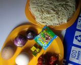 A picture of step 1 of Spaghetti omlet.