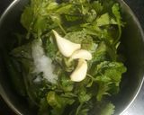 A picture of step 2 of Coriander mint garlic chutney.
