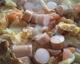 Foto del paso 3 de la receta: Revuelto de huevos y panchos