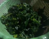 Foto langkah ke 2 dari resep Tumis daun pepaya udang.