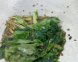 A picture of step 3 of Kanda Poha.