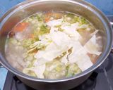 Foto langkah ke 6 dari resep Sop Ayam dan Ceker.
